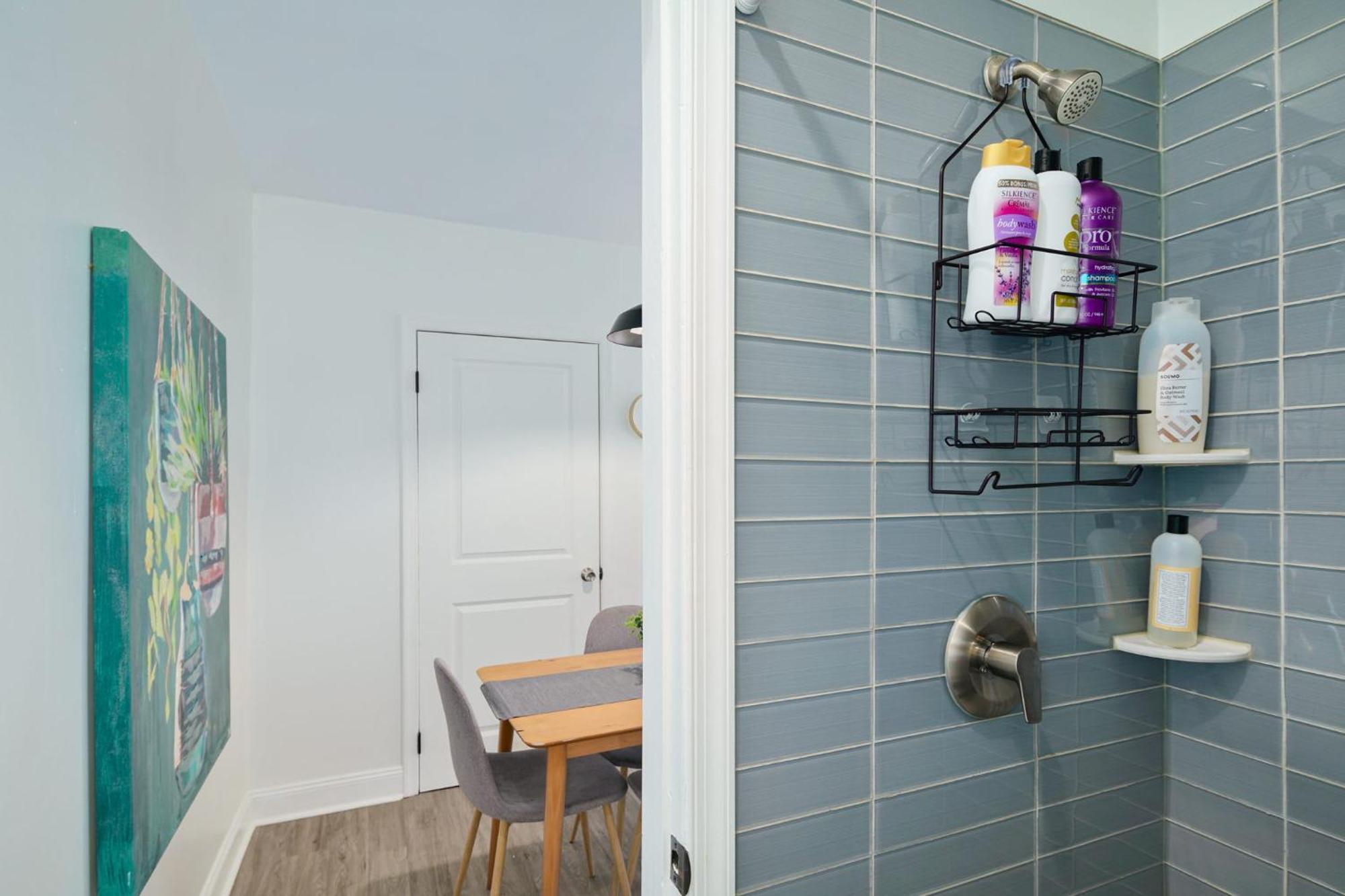 Apartment Stroll To Main St: 2br On The Park *